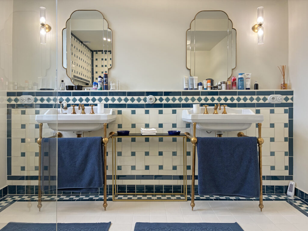 Salle de bains Camondo - Vue des deux vasques équipées